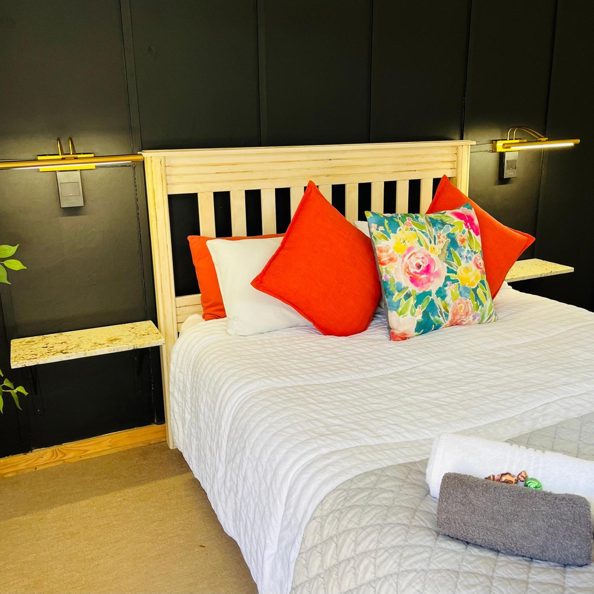 The Gallery Lounge Potchefstroom Eksteriør billede